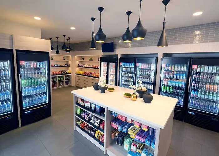 Hyatt Regency Los Angeles International Airport